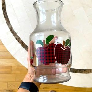 IDI Apple Vase